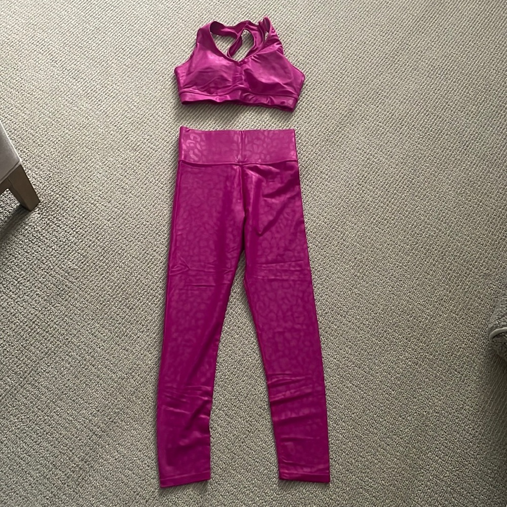 Carbon38 magenta takara shine leopard set